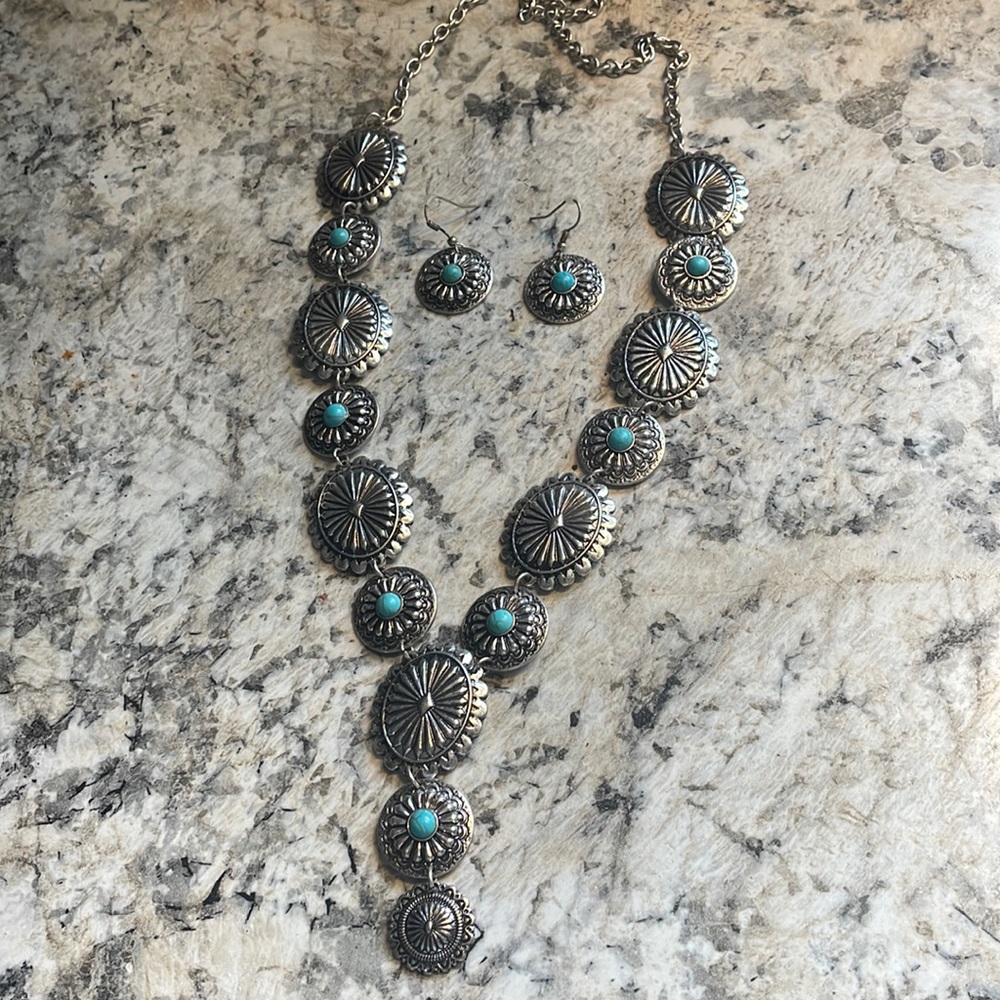 Concho necklace with turquoise detailing w/ matching earrings